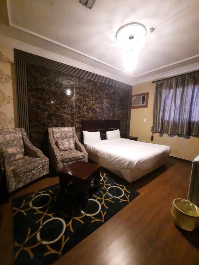 شقق العنوان للوحدات المخدومة Alanwaan Apartments For Serviced Units Даммам Екстер'єр фото